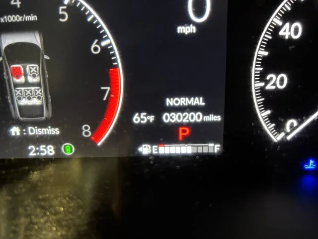Used 2023 Silver Honda EX-L image 18