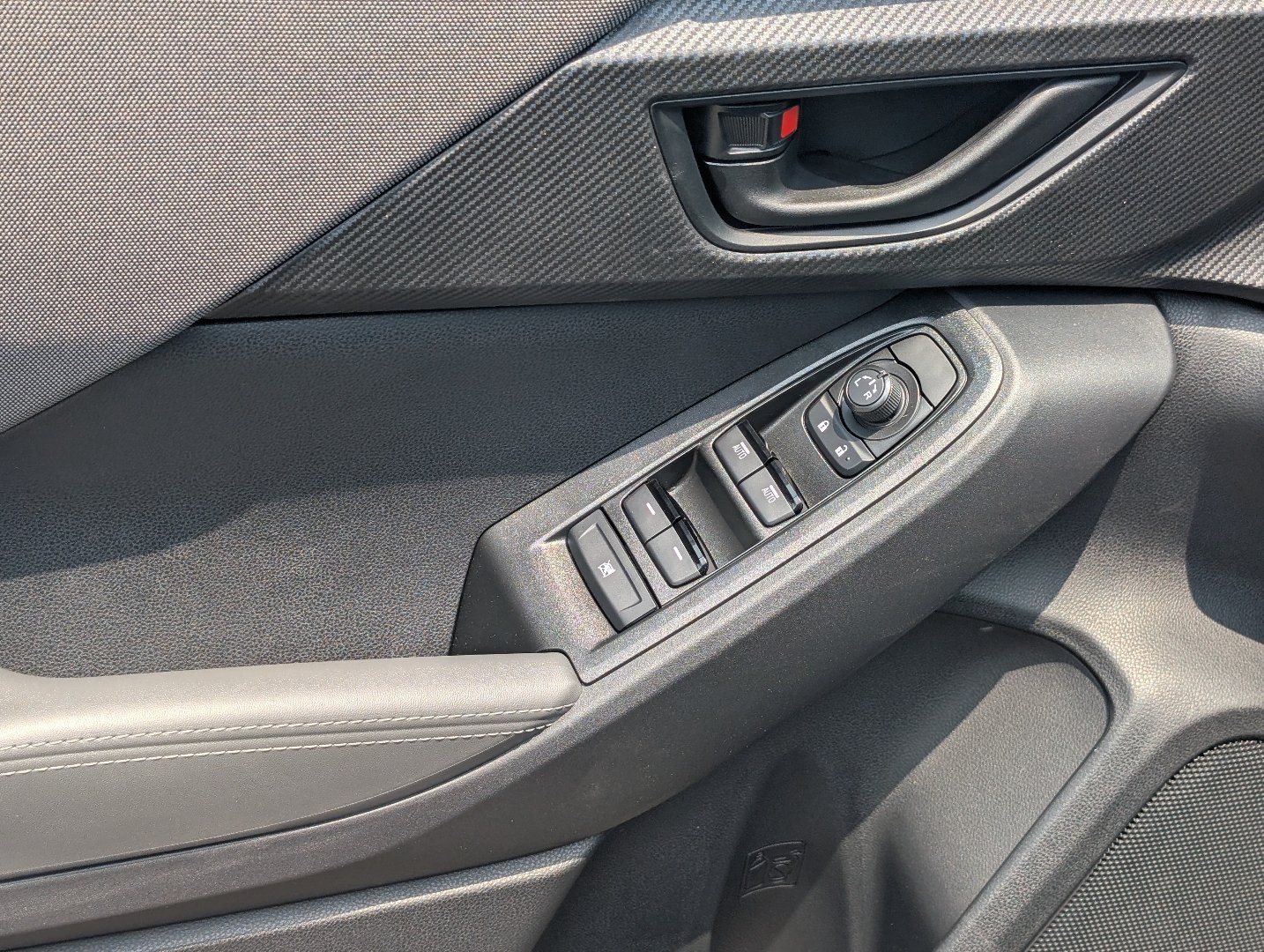 New 2026 MAGNETITE GRAY PEARL Subaru Premium image 21