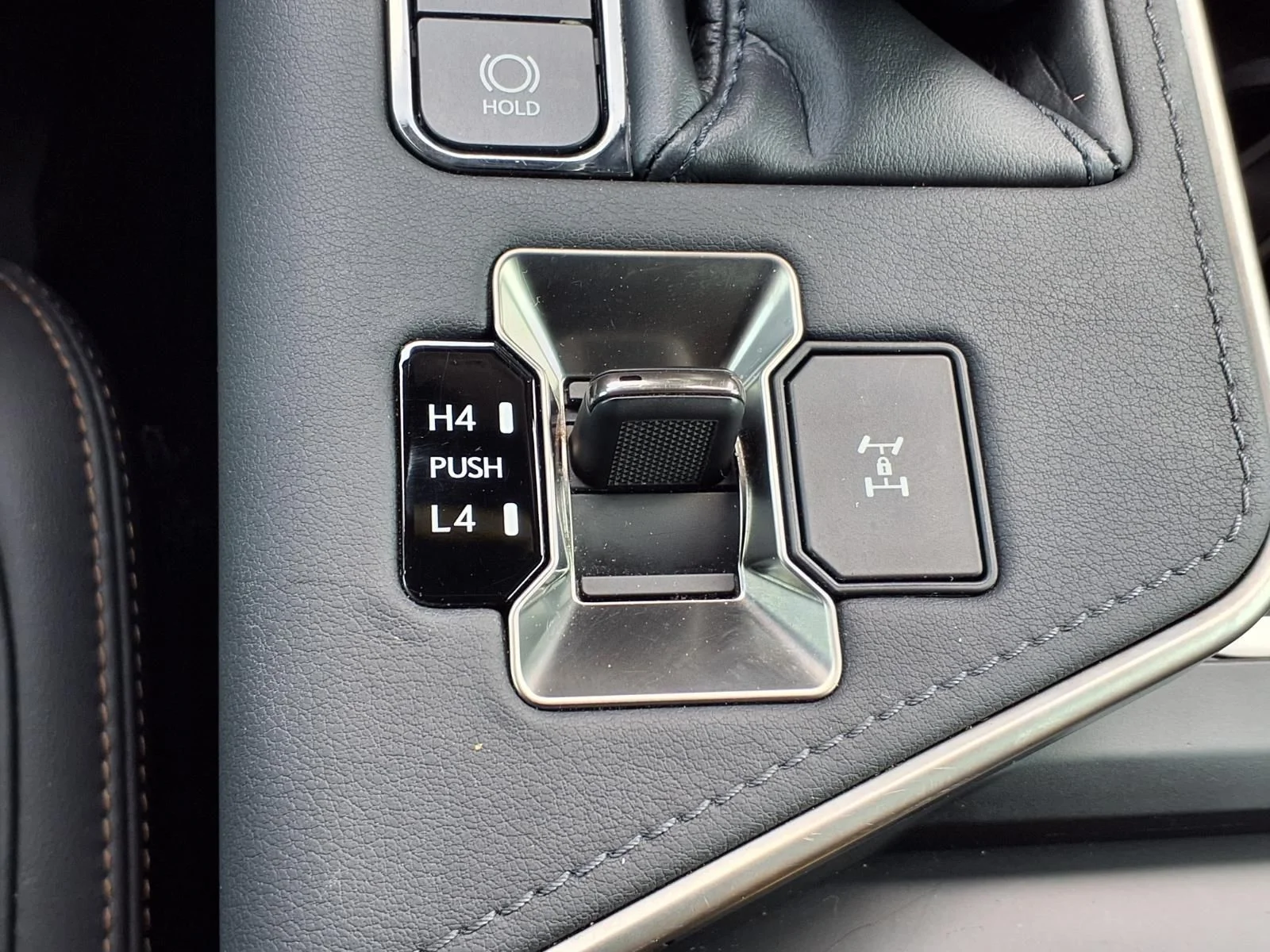 Used 2024 Black Lexus 550 Luxury image 16