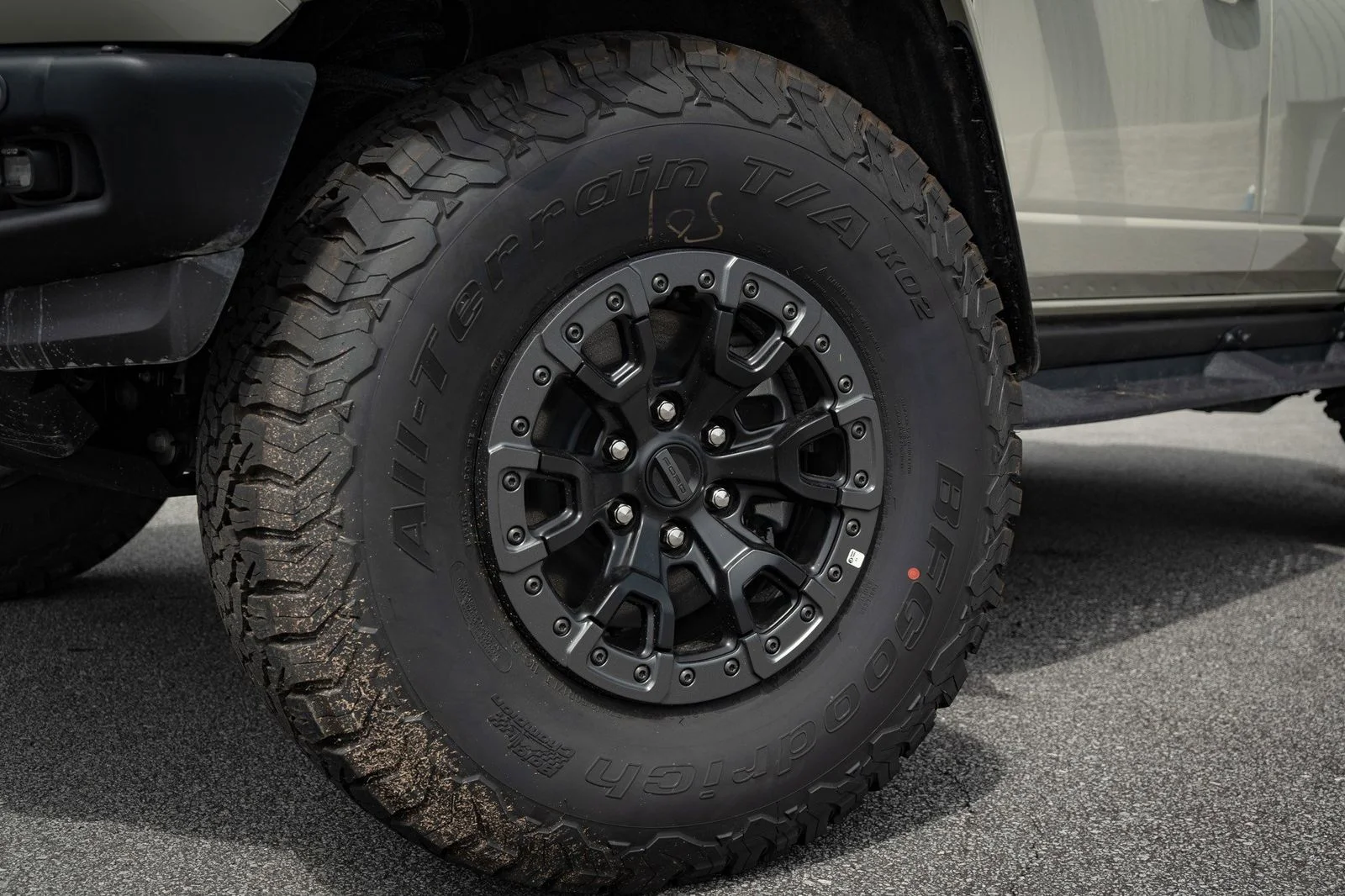 Used 2025 Desert Sand Ford Raptor image 7