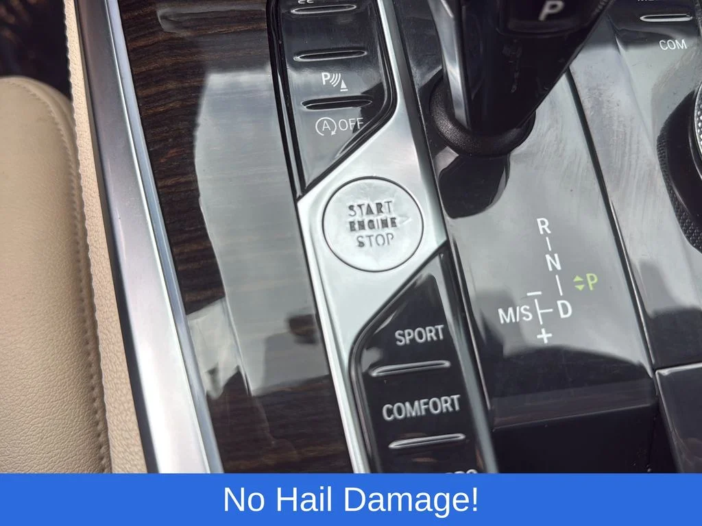 Used 2019 Black BMW xDrive40i image 11