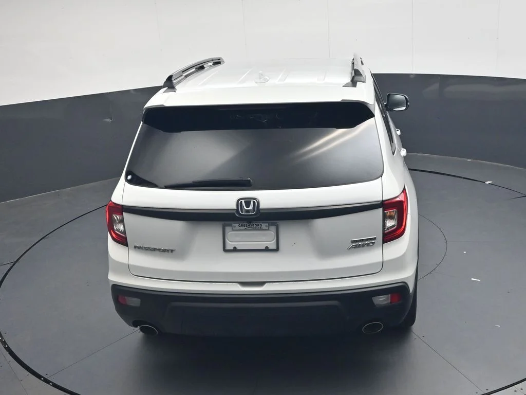 Used 2020 Platinum White Pearl Honda Touring image 39