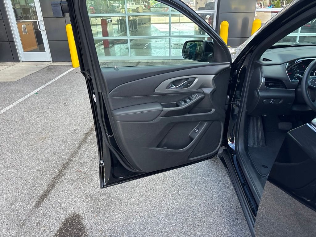 Used 2024 Black Chevrolet LT Cloth image 23