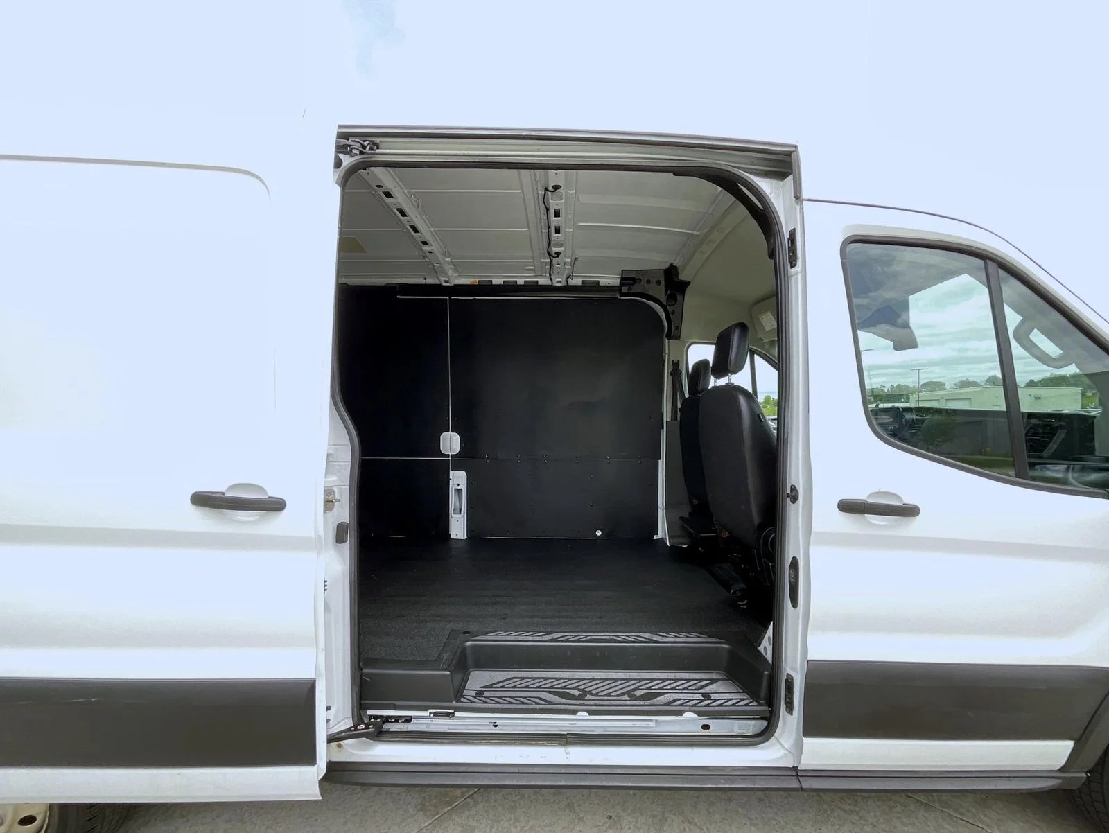 Used 2023 White Ford Base image 21