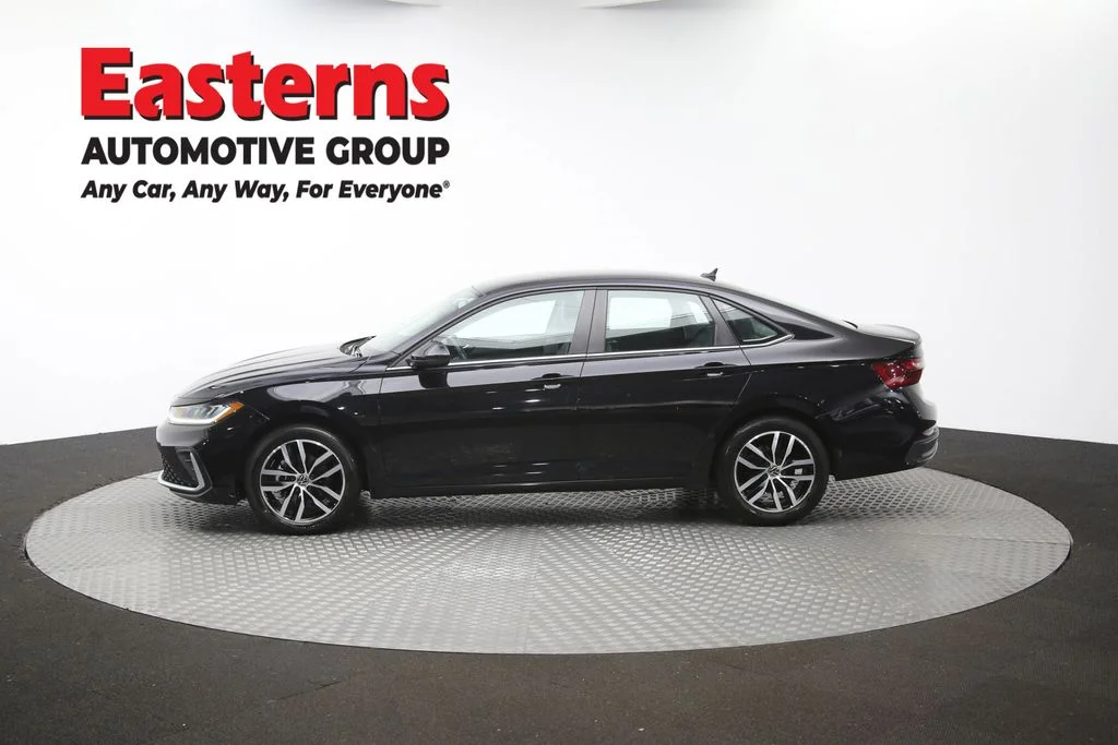 Used 2025 Black Volkswagen 1.5T SE image 58