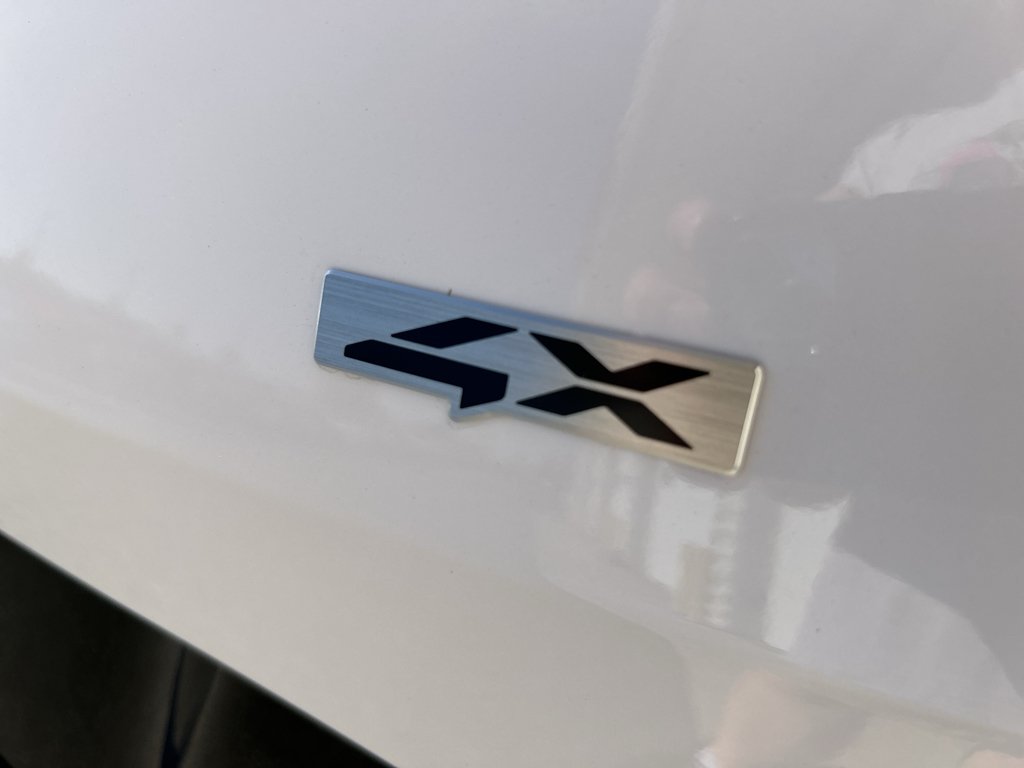 New 2026 Glacial White Pearl Kia SX Prestige image 7