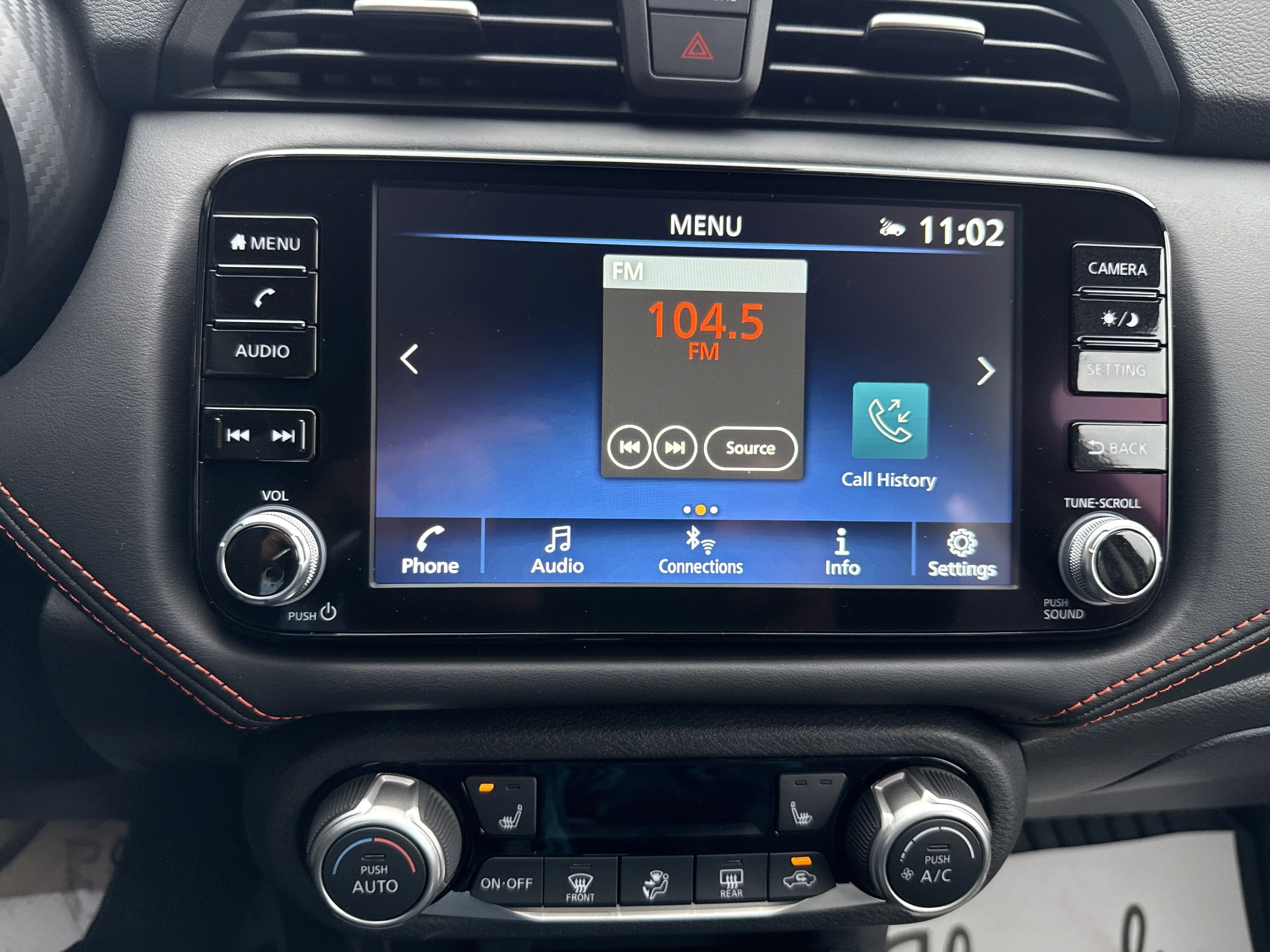 2025 Nissan Versa Sedan SR - Photo 16