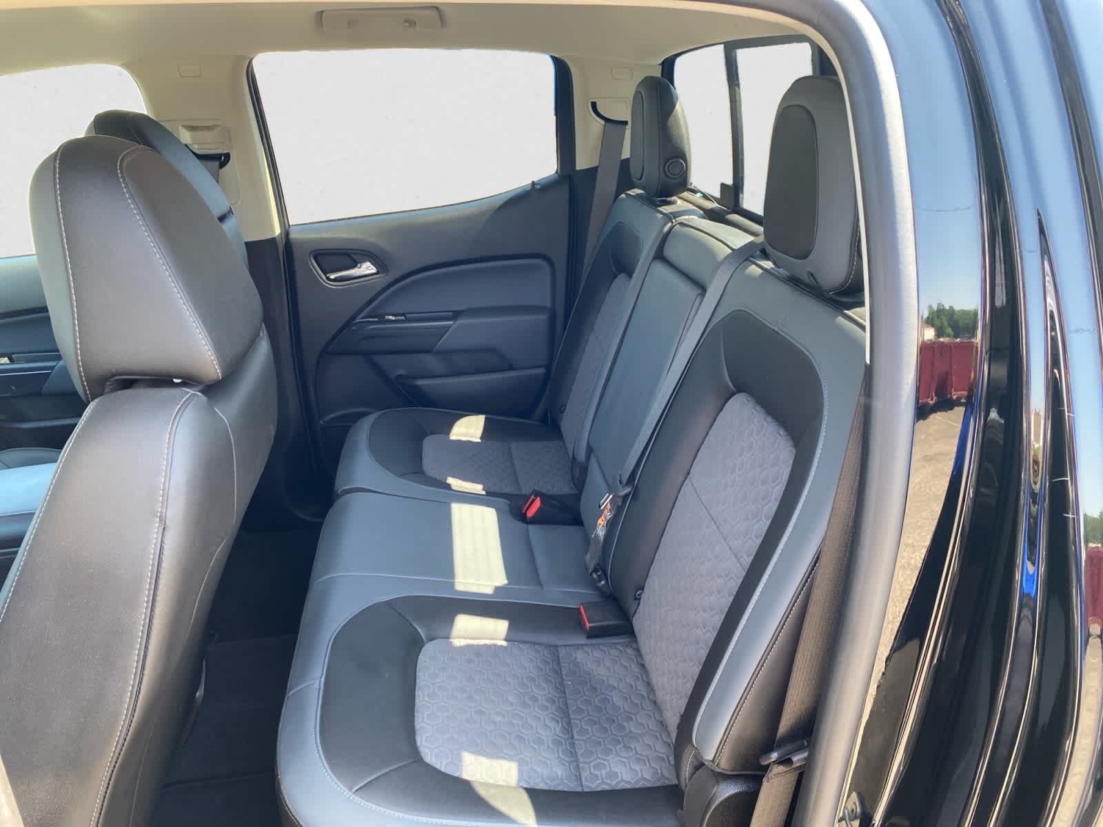 Used 2019 BLACK Chevrolet 4WD Z71 image 20