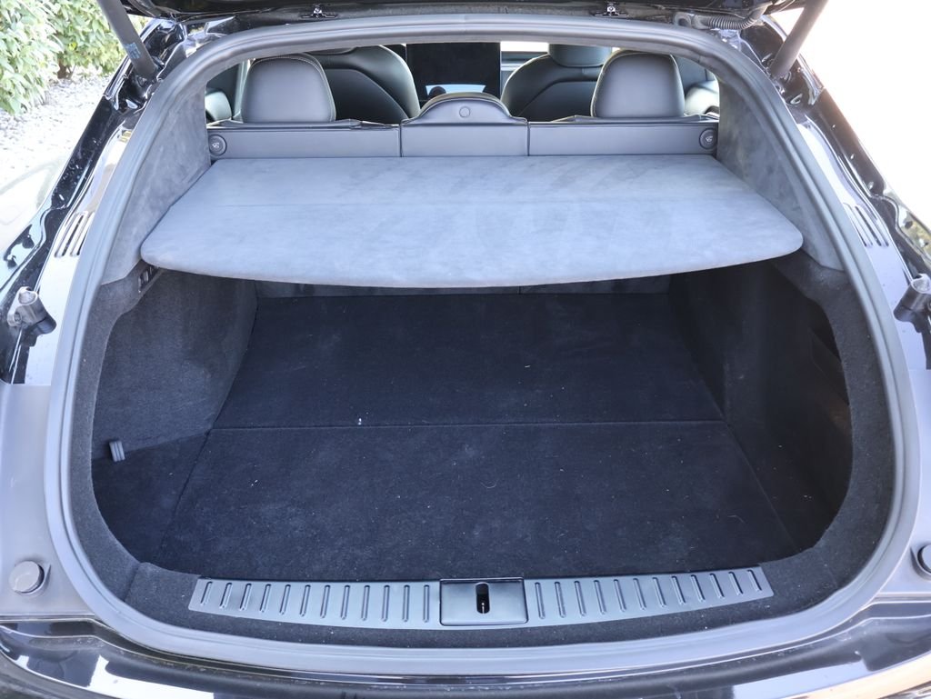 Used 2022  Tesla Plaid image 10