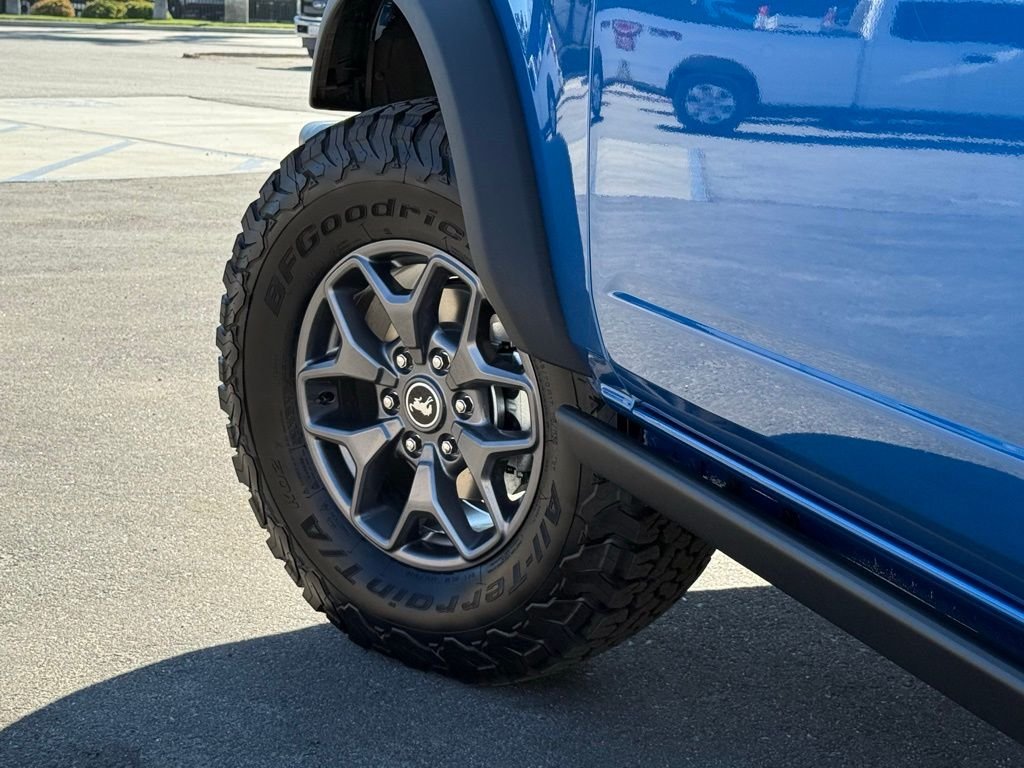 New 2025 Velocity Blue Metallic Ford Badlands® image 18
