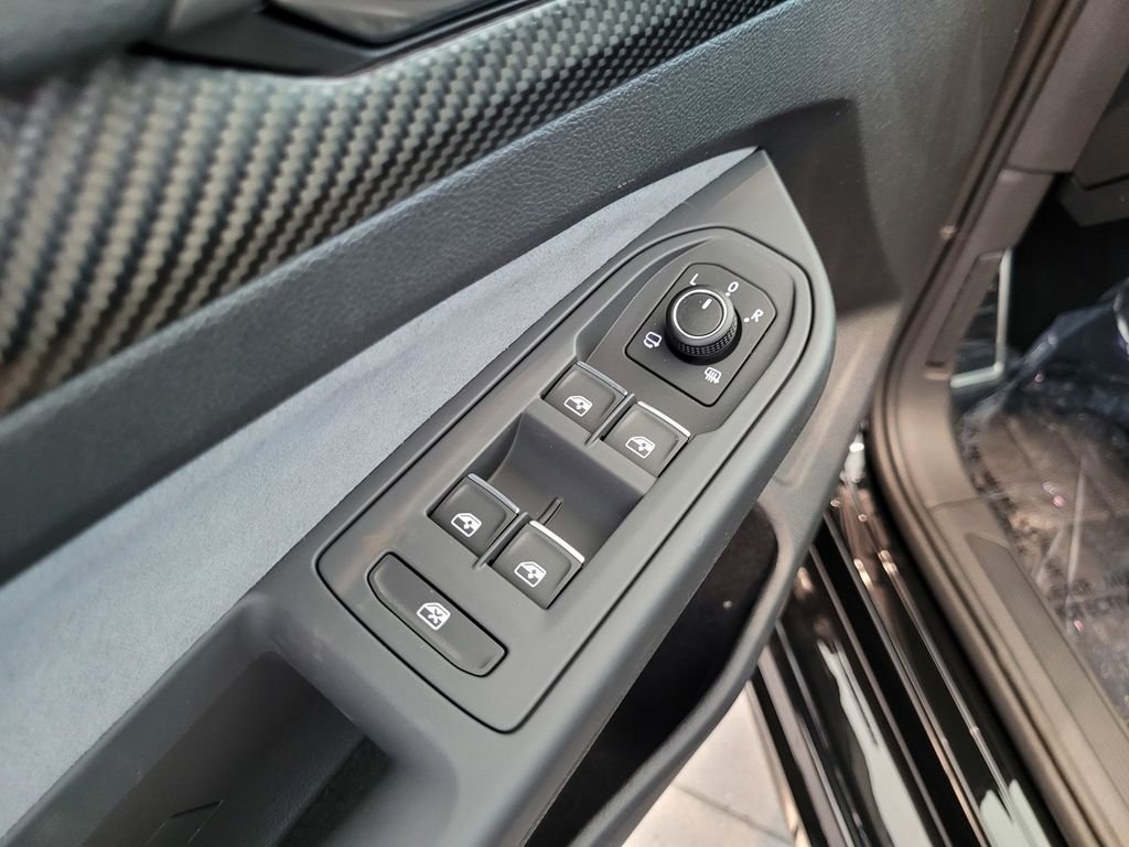 2025 Volkswagen Golf R R - Photo 26