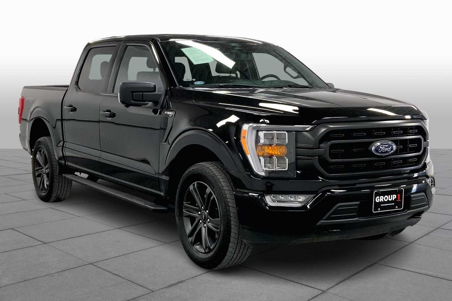 Used 2022 Agate Black Metallic Ford XLT image 3