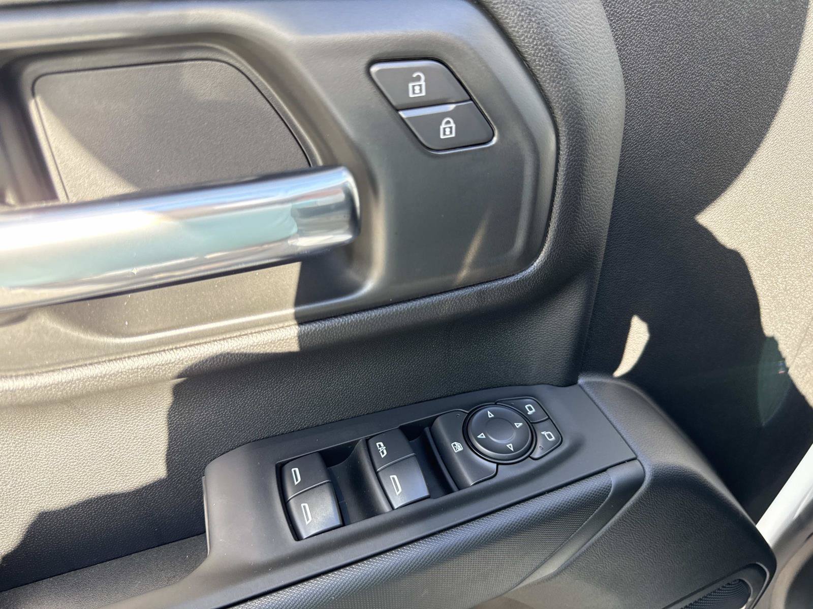 2026 Chevrolet Silverado 1500 Custom - Photo 17