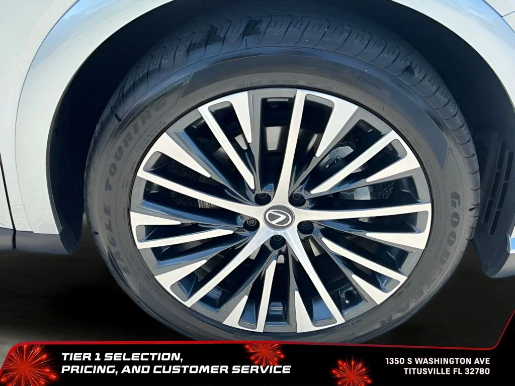 Used 2025 Silver Lexus 350h Premium Plus image 39