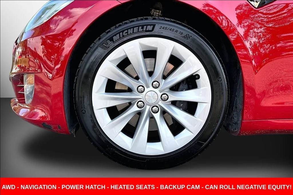 Used 2018 Red Tesla 100D image 37