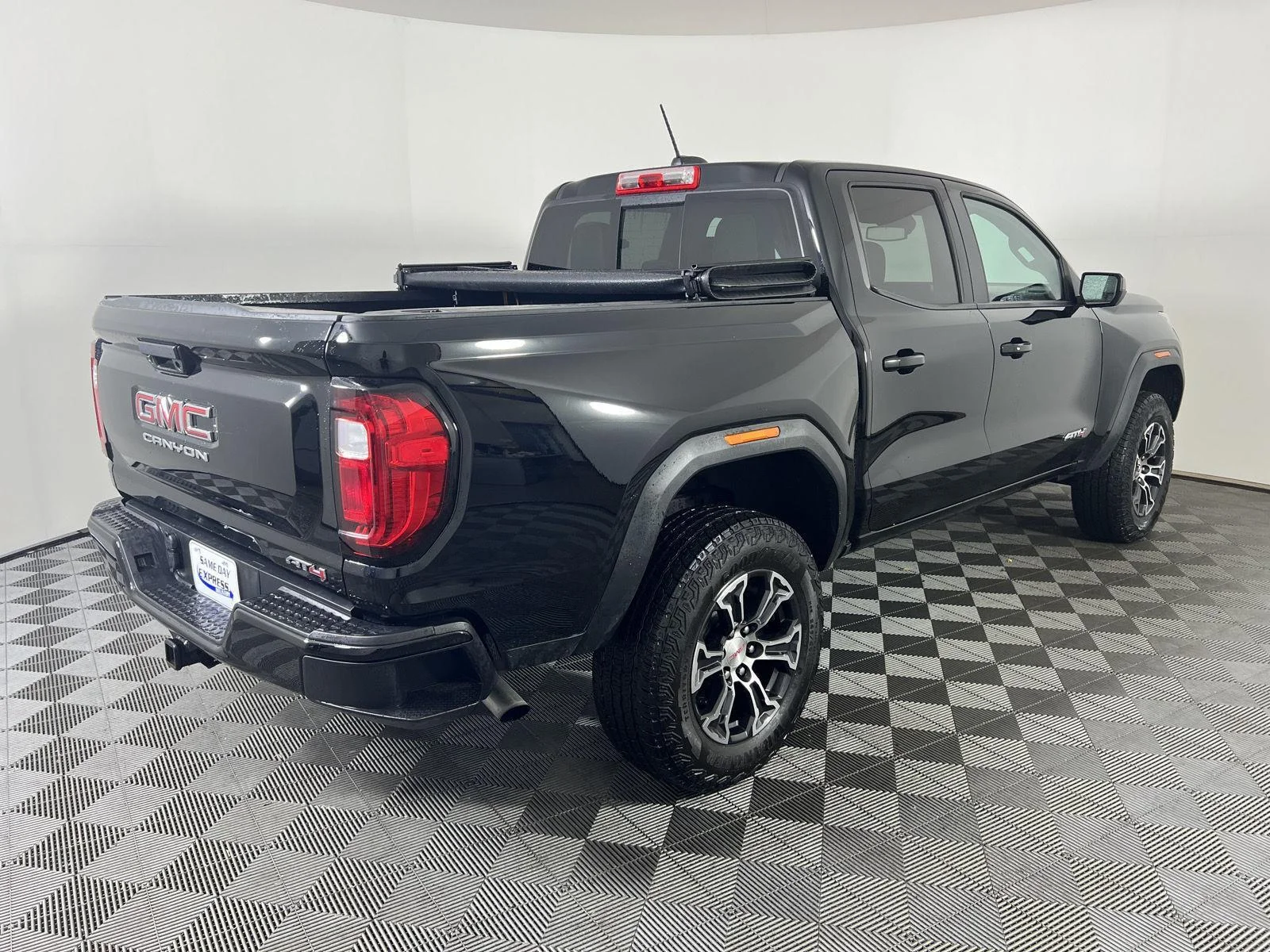 Used 2024 Onyx Black GMC AT4 image 23