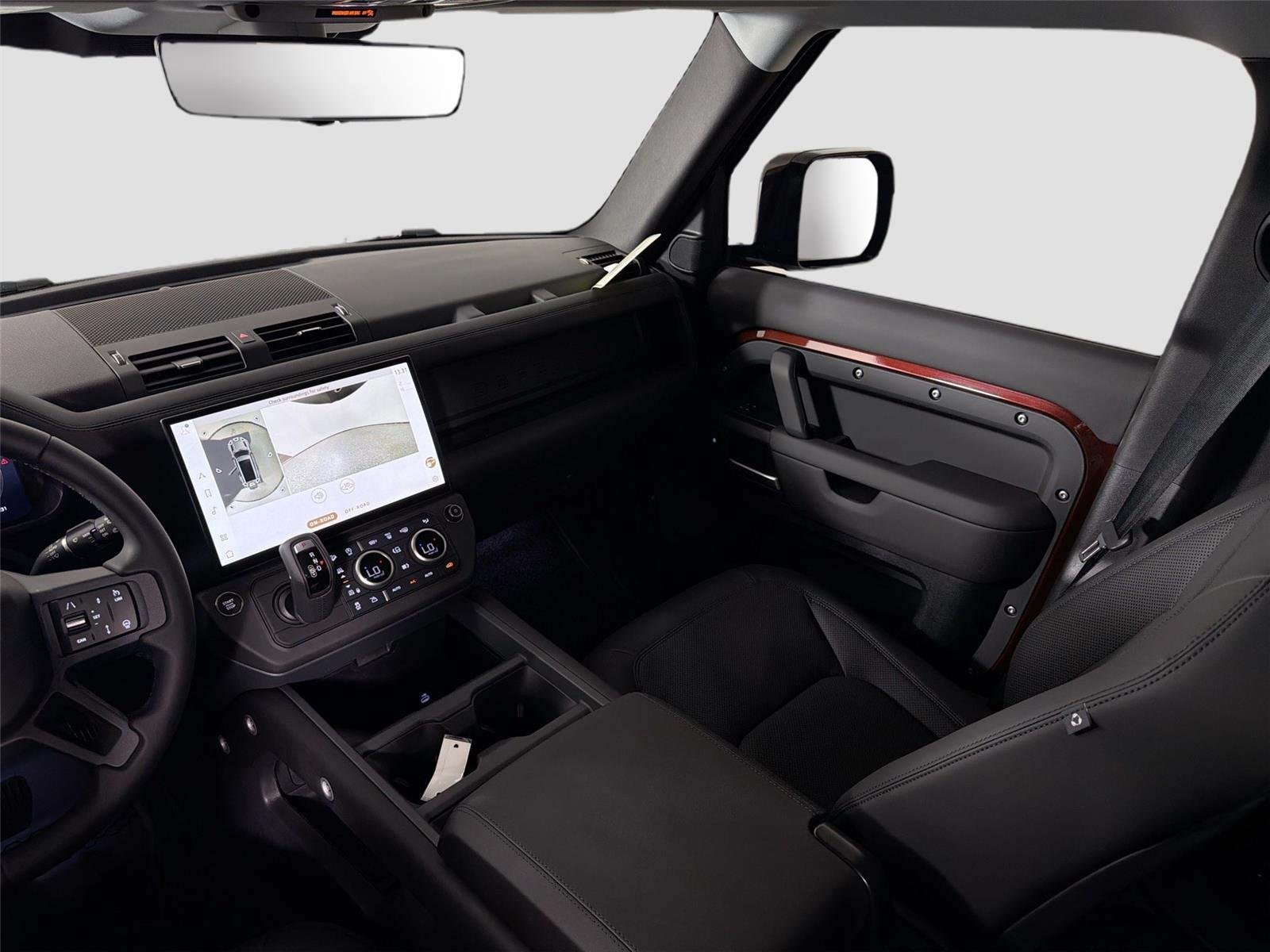 New 2026 SEDONA RED Land Rover S image 23