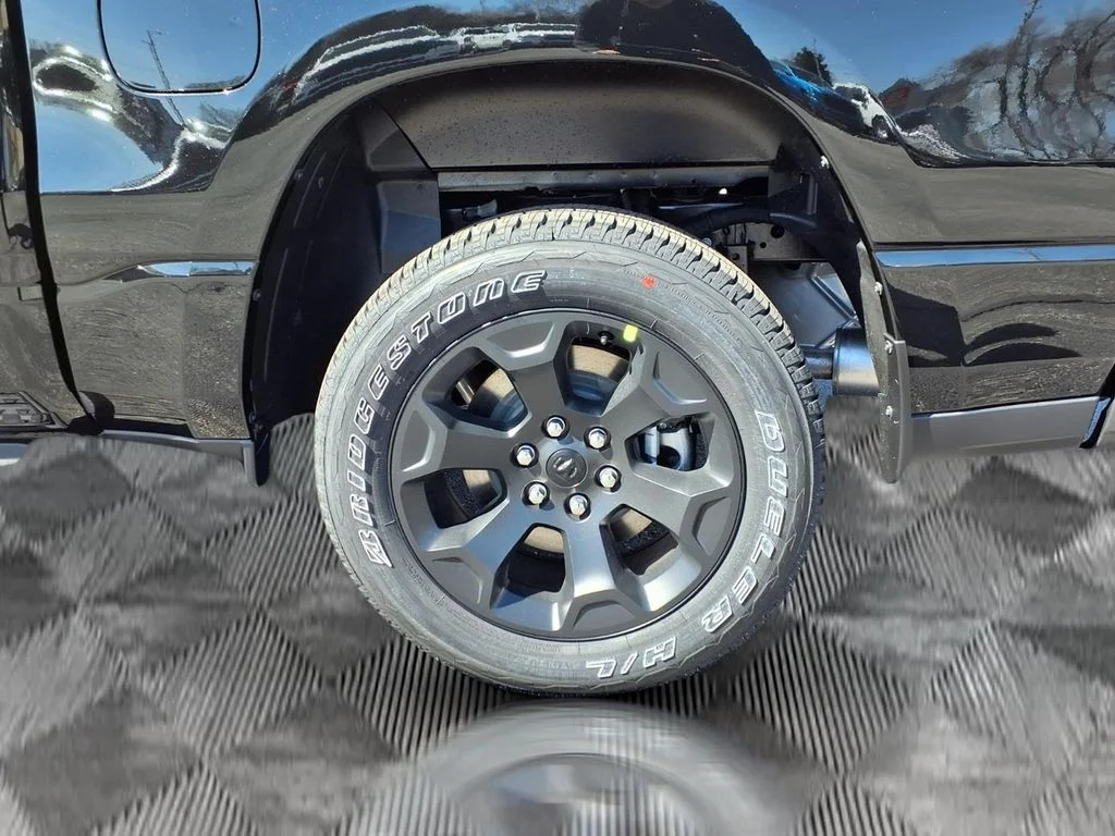 New 2026 Diamond Black Crystal Pearl-Coat Exterior Paint RAM Express image 18