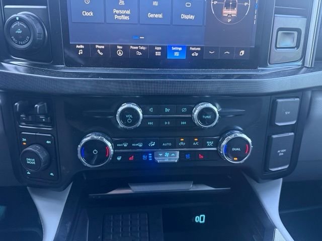 Used 2023  Ford Limited image 20