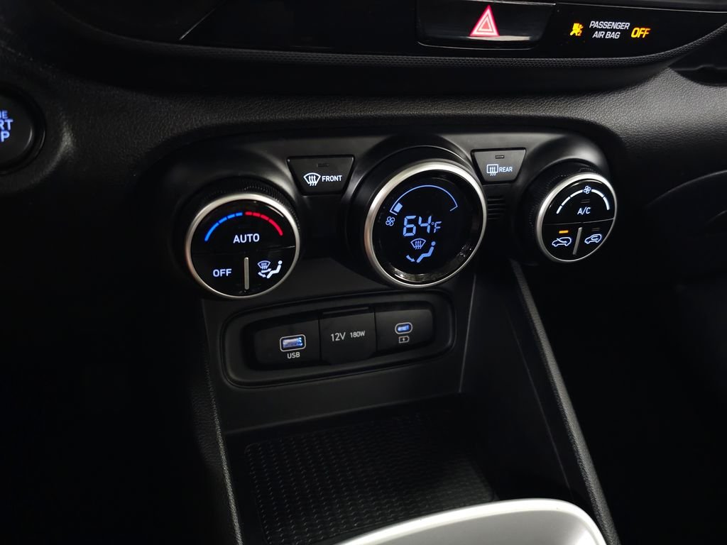 2025 Hyundai Venue SEL - Photo 25
