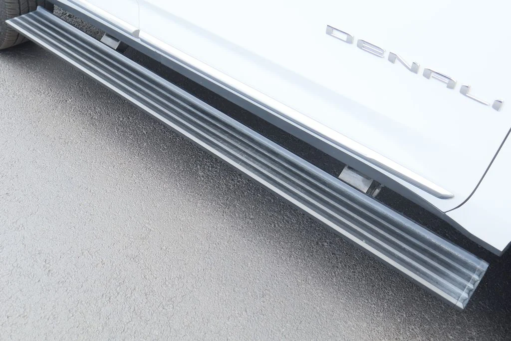 Used 2021 White GMC Denali image 11
