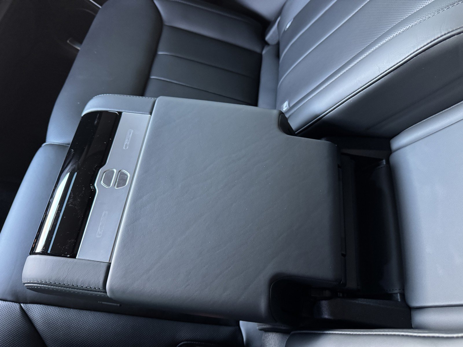 2026 Land Rover Range Rover SE - Photo 22