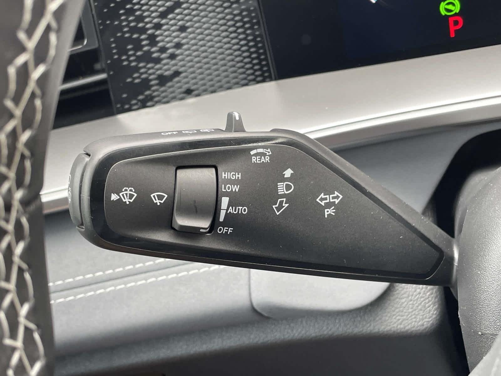 New 2026 2R2R/ Volkswagen SE image 33