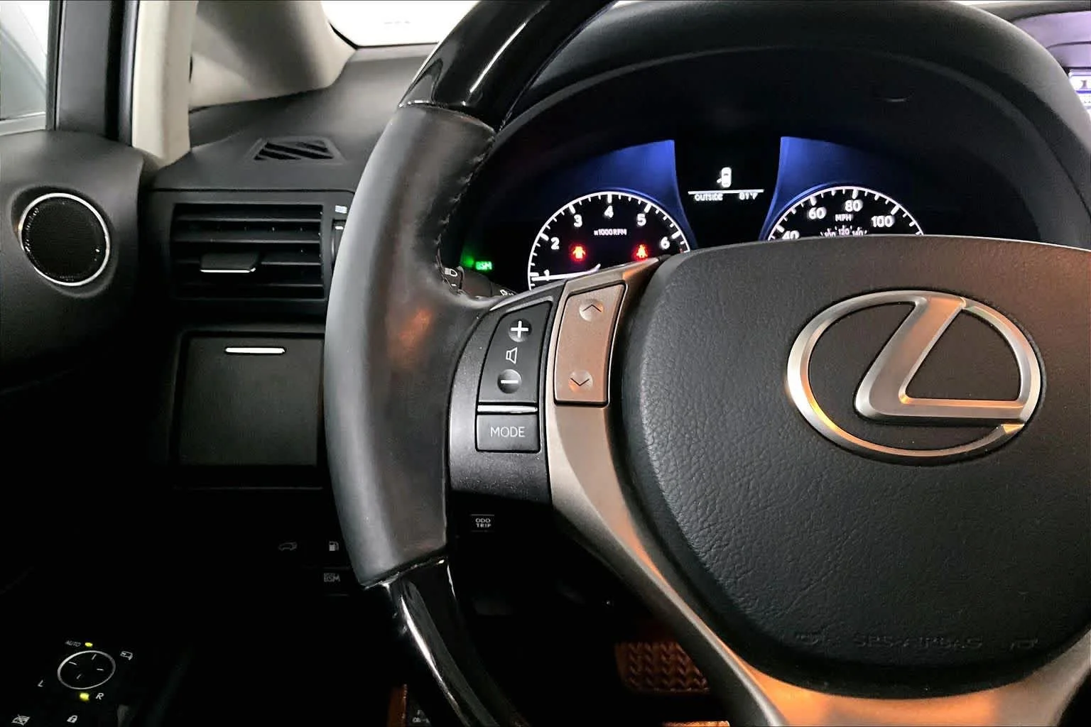 Used 2015 Silver Lining Metallic Lexus  image 24
