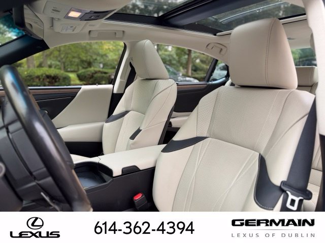 Used 2024 White Lexus 350 Ultra Luxury image 11