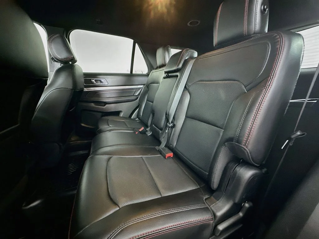 Used 2017 White Platinum Clearcoat Metallic Ford Sport image 26