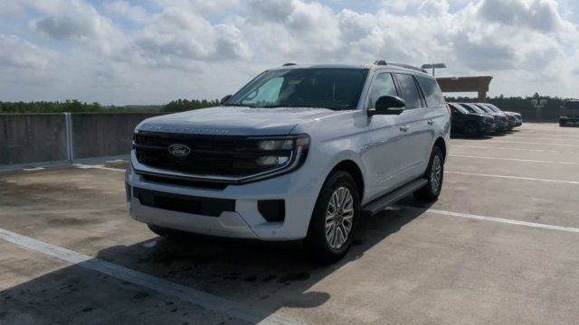 New 2026 Space Silver Metallic Ford Platinum® image 78