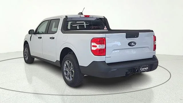 New 2026 Space White Metallic Ford XLT image 28