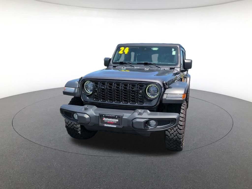 Certified Used 2024 Crystal Metallic Jeep Willys image 14