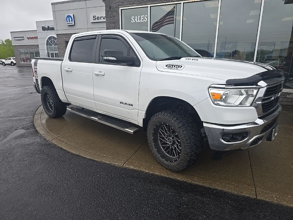 2021 RAM 1500 Big Horn/Lone Star 4x4 Crew Cab 5'7's photo