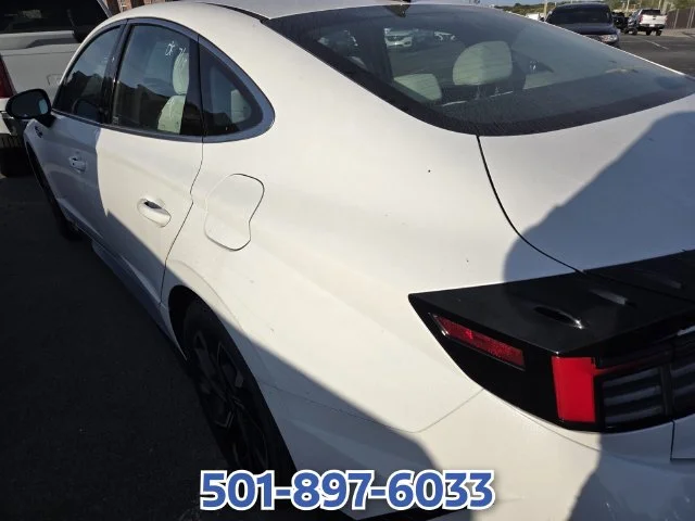 Used 2024 White Hyundai SEL image 7