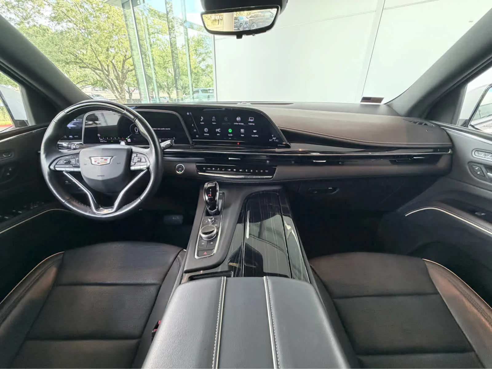 Certified Used 2024 Crystal White Tricoat Cadillac Sport image 27