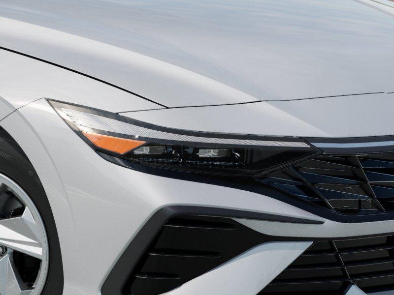 New 2026 Serenity White Hyundai SE image 9