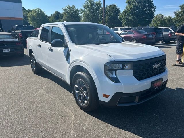 New 2026 Oxford White Ford XLT image 1
