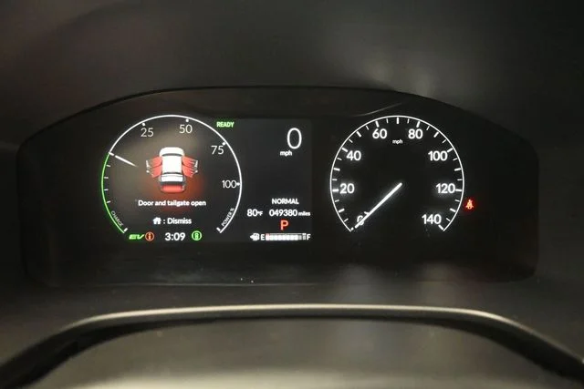 Used 2025 Platinum White Pearl Honda Sport image 11
