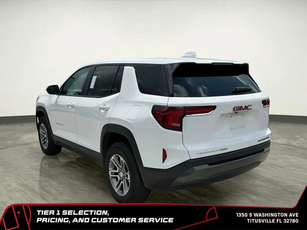 Used 2025 Summit White GMC Elevation image 4