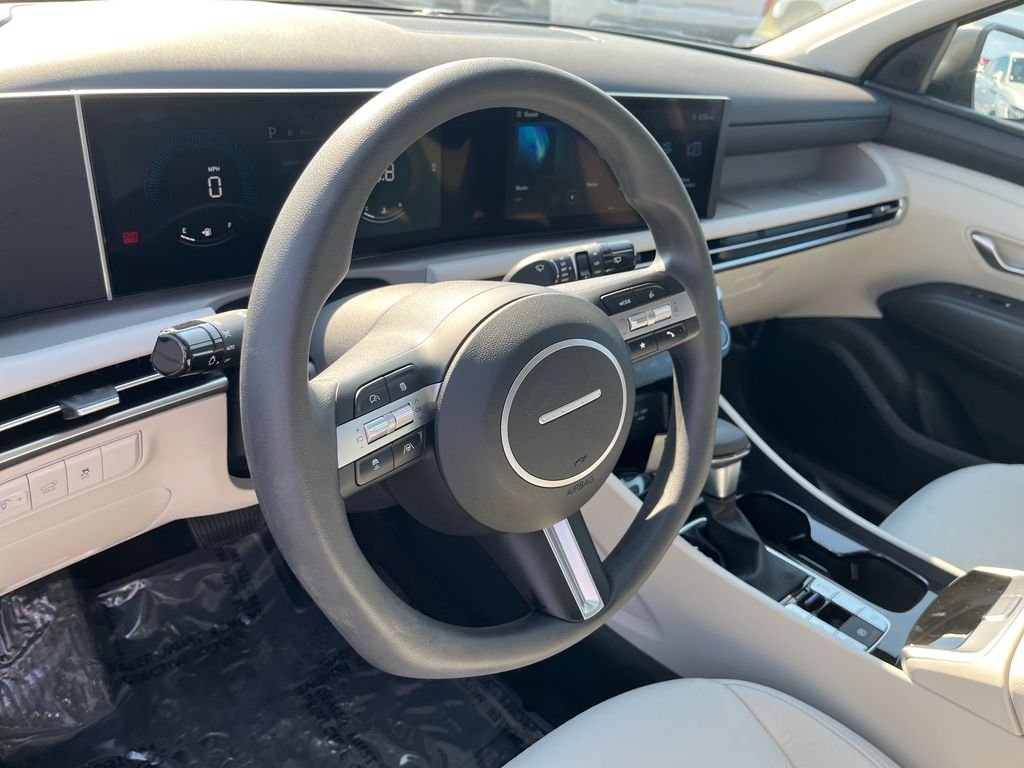Used 2025 Gray Hyundai SEL image 14