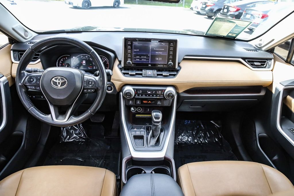 Used 2019 Midnight Black Metallic Toyota Limited image 12