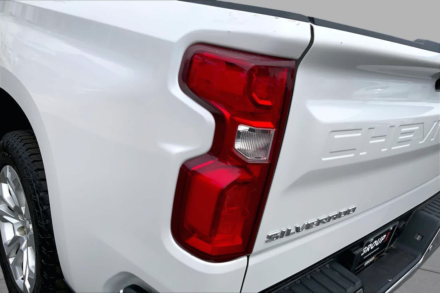 Used 2023 Iridescent Pearl Tricoat Chevrolet LTZ image 28