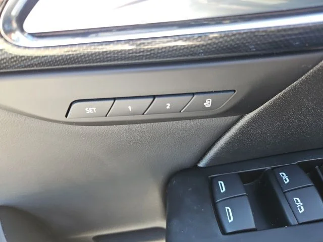 Used 2023 Black Buick Essence image 18