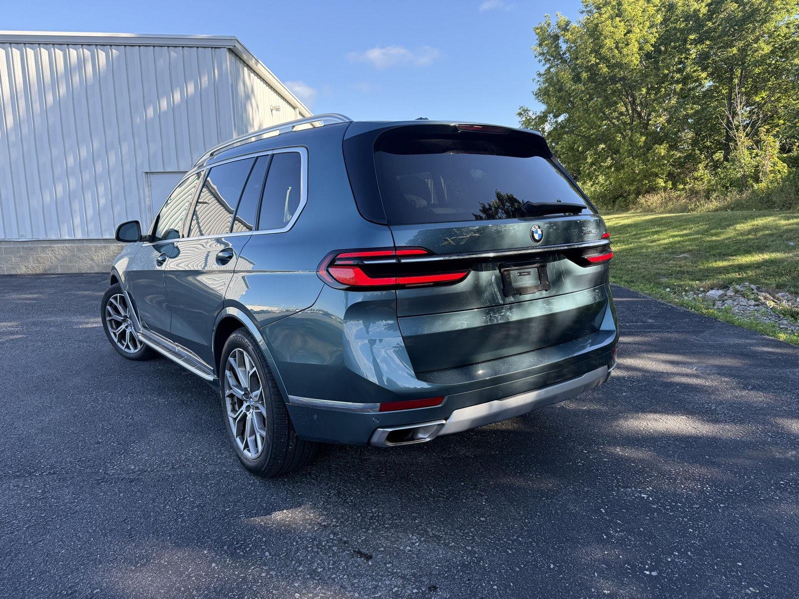 Used 2024 Blue Ridge Mountain Metallic BMW xDrive40i image 2