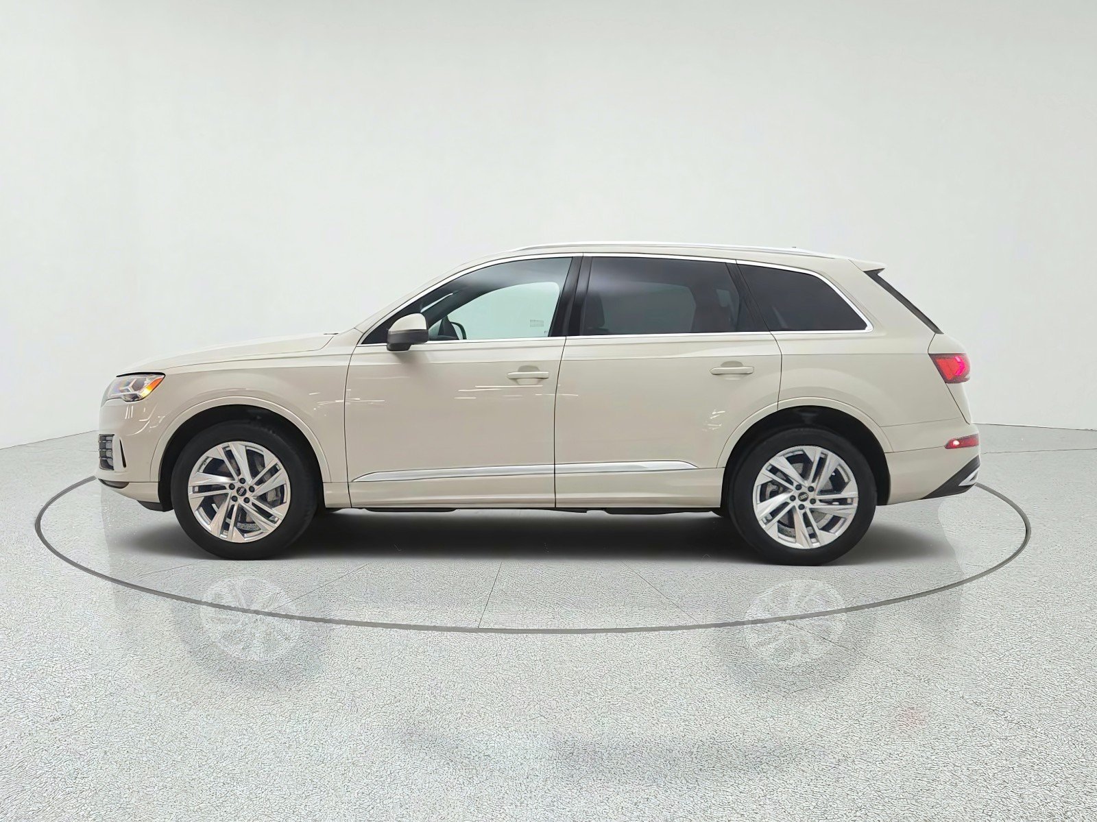 Used 2023 Vicuna Beige Metallic Audi Premium image 8