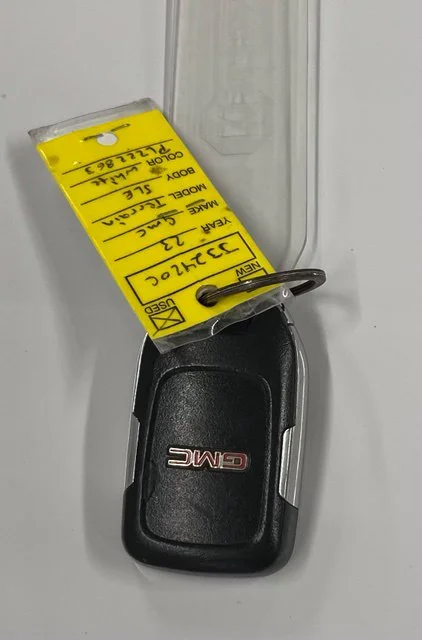 Used 2023 White GMC SLE image 27