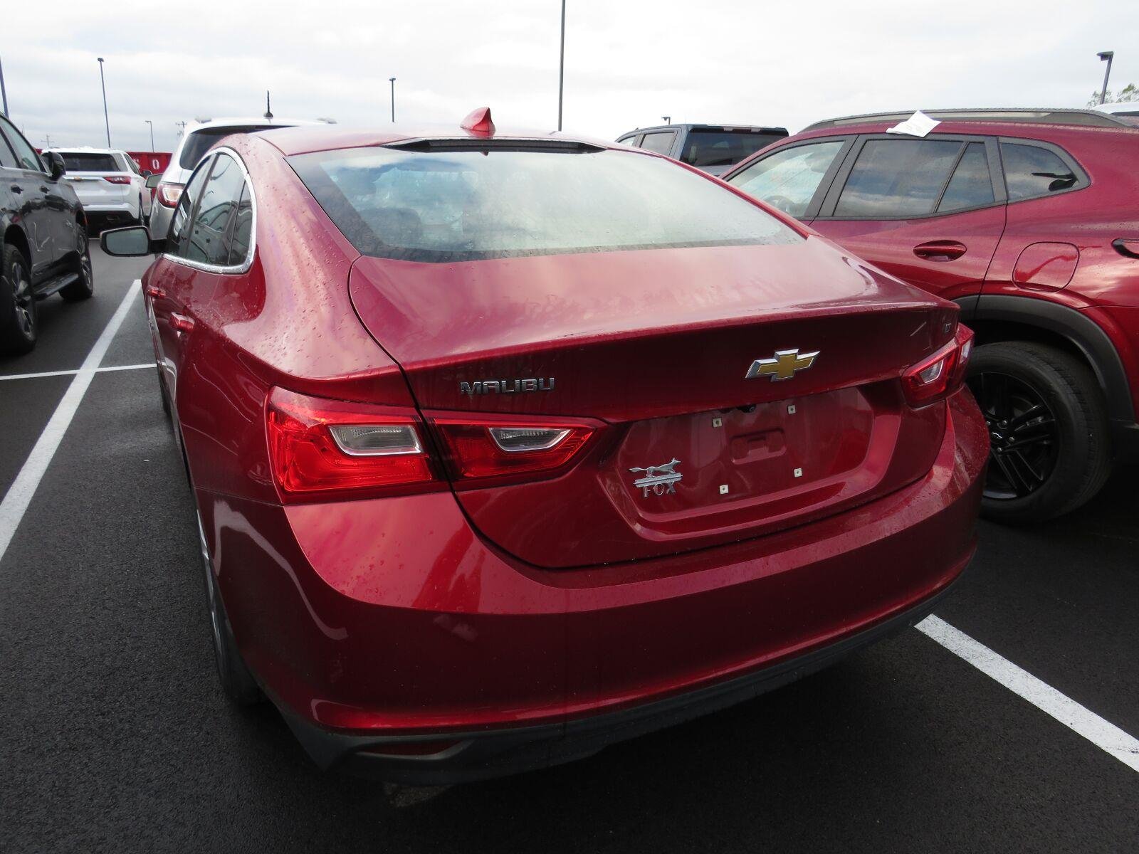 Used 2023 RADIANT RED TINTCOAT Chevrolet LT image 10