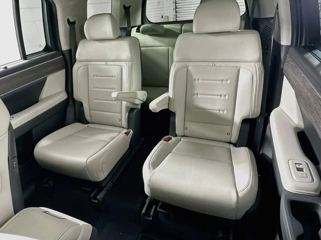 Certified Pre-Owned 2024 Hyundai Santa Fe Hybrid Calligraphy