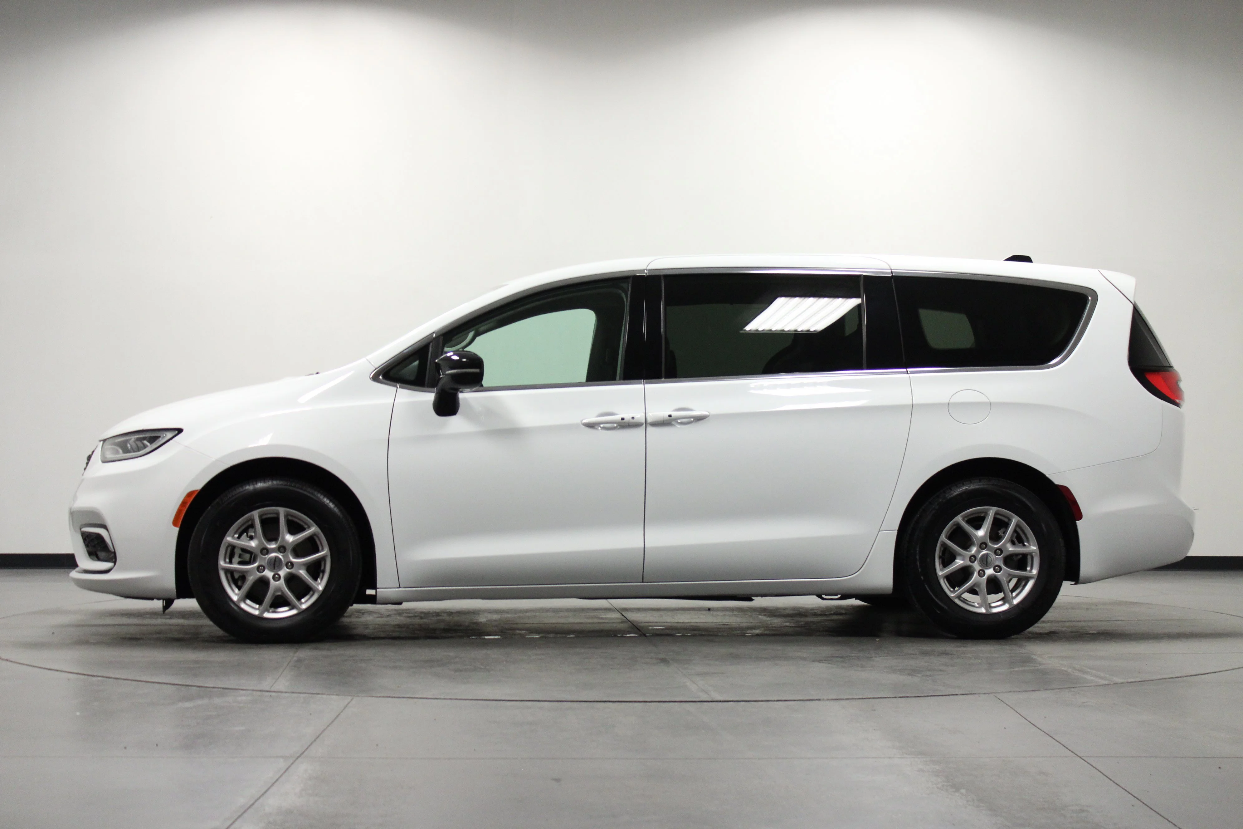 Used 2024 Bright White Clearcoat Chrysler Touring L image 7